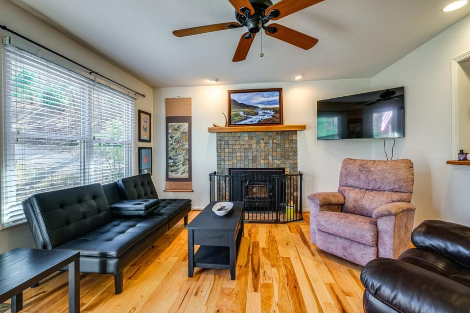 Pet-Friendly Roanoke Home w/ Fire Pit + Grill! House in West Virginia