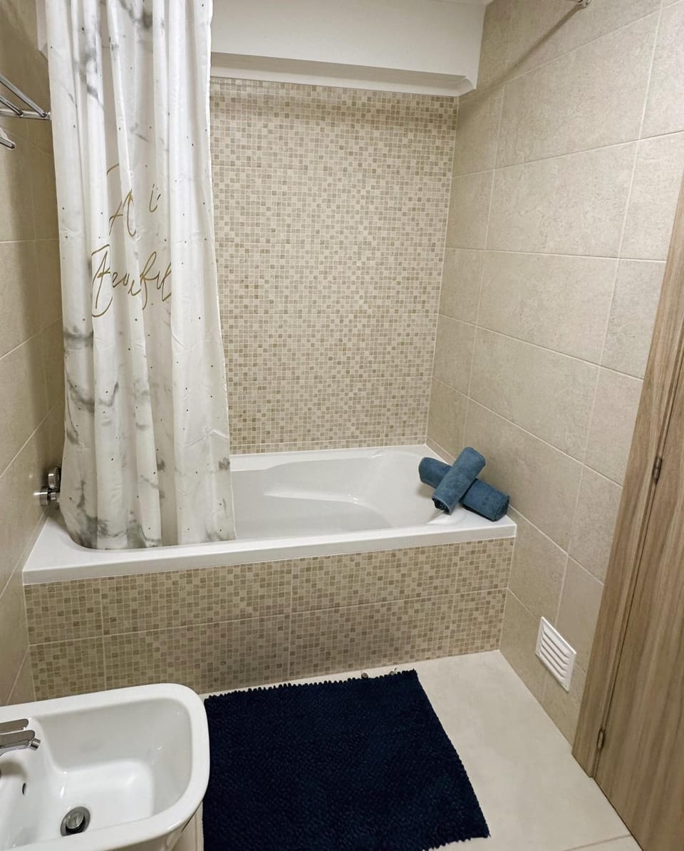 Bathroom, Bath