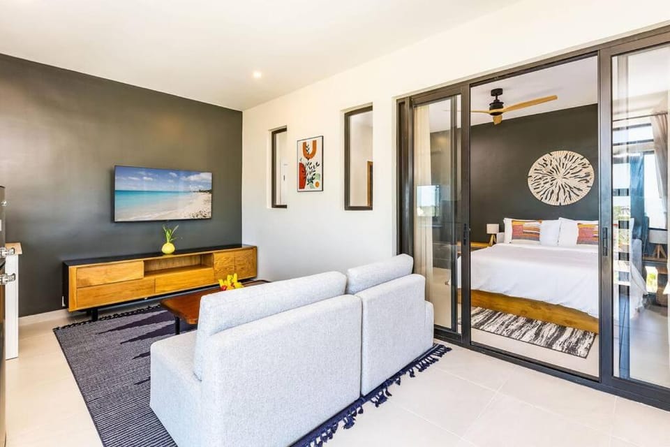 Onyx I Long Bay Retreat I Luxury Stay Near Grace Bay & Long Bay Beach Apartment in Grace Bay