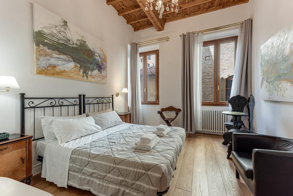 Living room, Bedroom