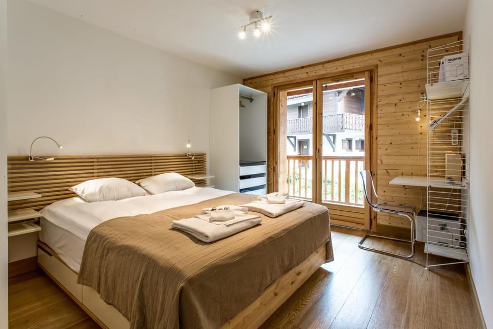 Seating area, Bedroom