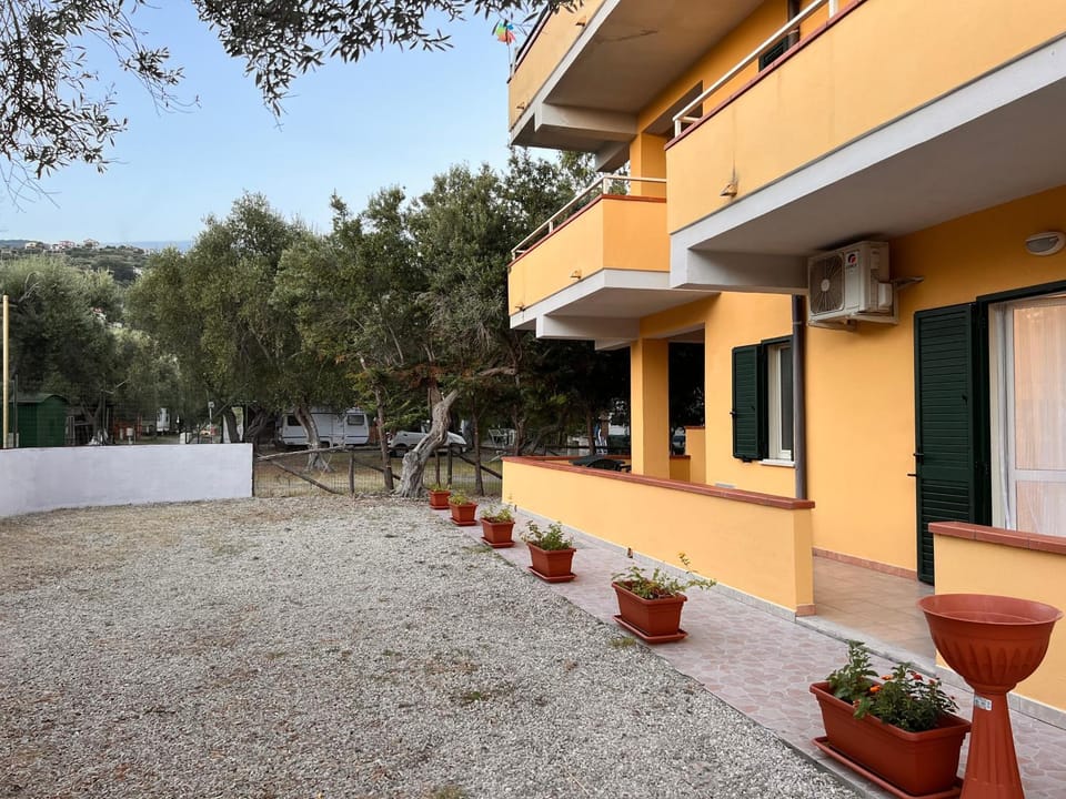 Property building, Day, Garden, View (from property/room), Balcony/Terrace, Garden view