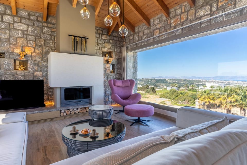 Day, TV and multimedia, View (from property/room), Living room, Seating area, Sea view