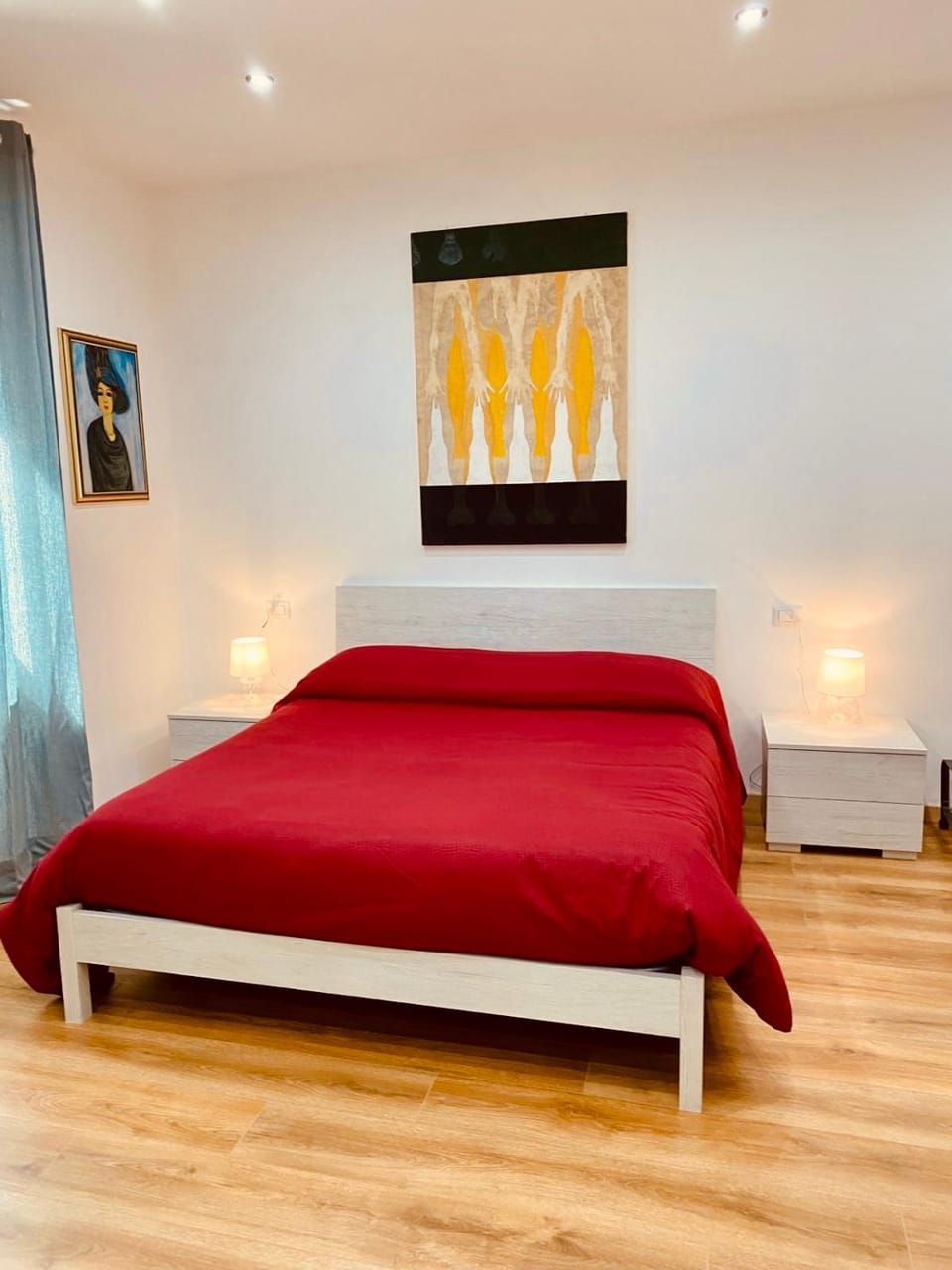 Bed, Photo of the whole room, Bedroom