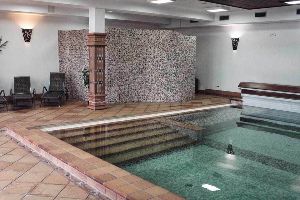 Sauna, Swimming pool