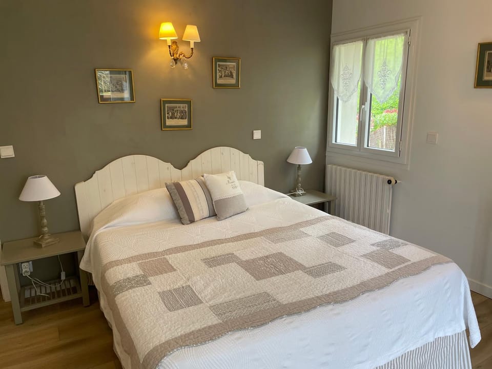 Guest house Maison Iratzean Bed and Breakfast in French Basque Country