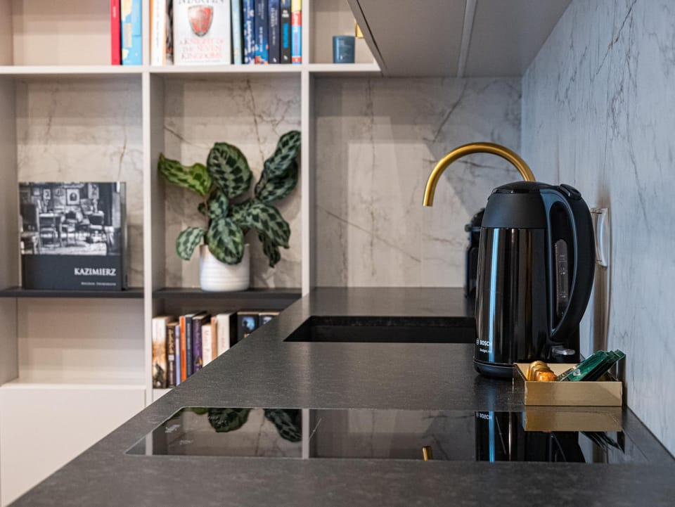 Coffee/tea facilities, Kitchen or kitchenette, kitchen