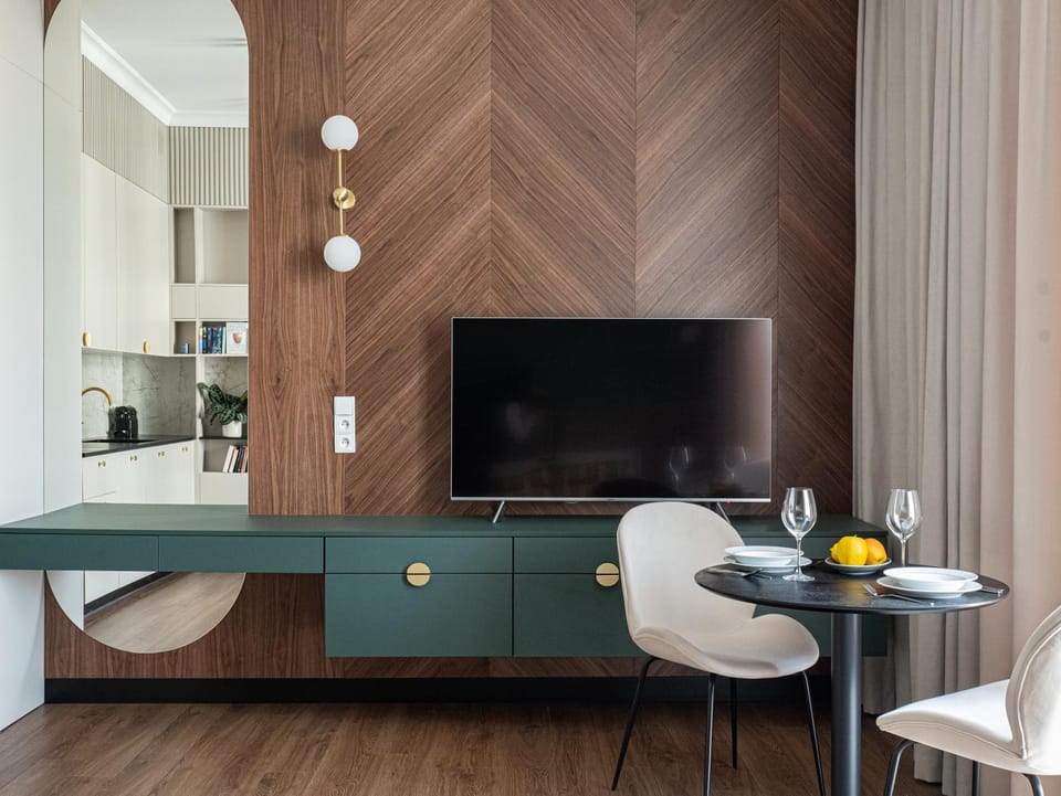 TV and multimedia, Living room, Dining area, Evening entertainment