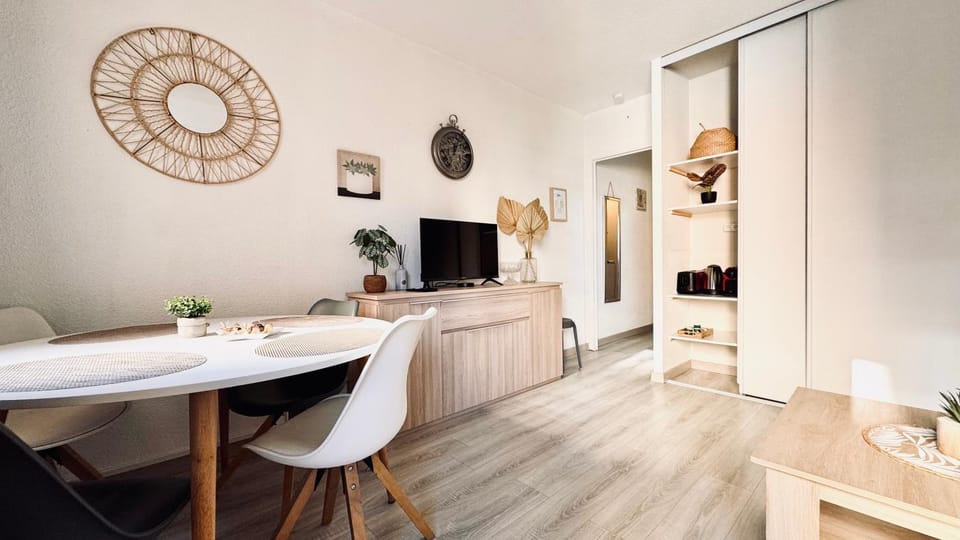 Méditerranée, 2 pièces très calme, clime, centre ville Apartment in Menton
