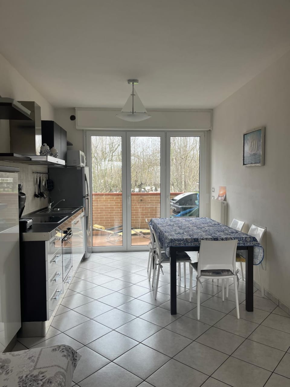 Kitchen or kitchenette, Dining area, minibar, pet friendly, stove