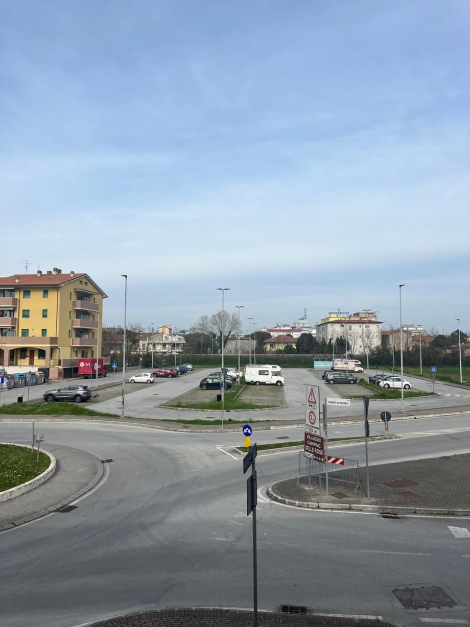 Neighbourhood, Street view, Location, Parking