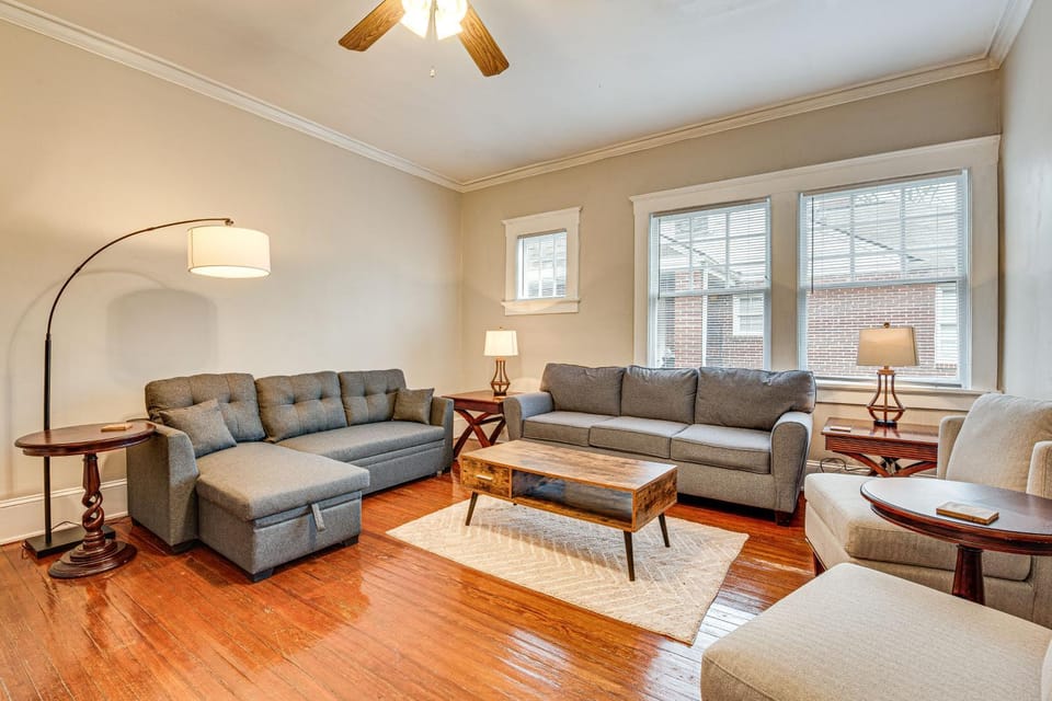 Private Patio! Charming Decatur Oakhurst Bungalow Apartment in Decatur