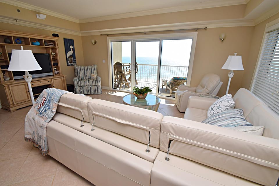TV and multimedia, Balcony/Terrace, Living room, Seating area, Sea view