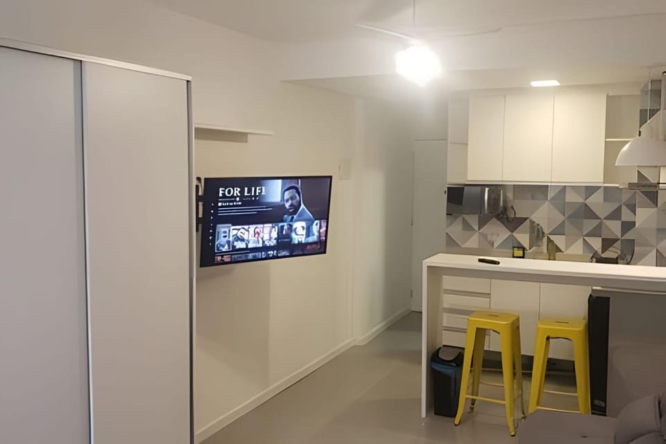 Studio em Copacabana Menos de 100 metros da Praia Apartment in Rio de Janeiro