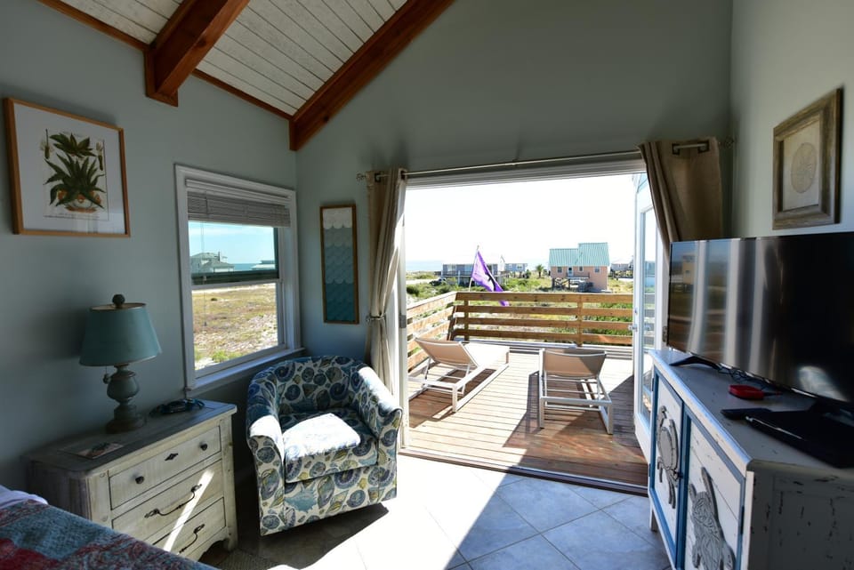 Day, TV and multimedia, View (from property/room), Seating area