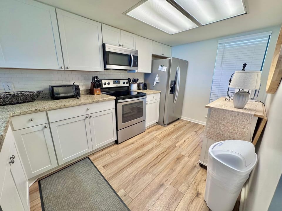 Kitchen or kitchenette, kitchen