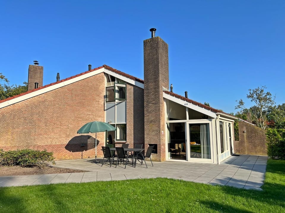 Property building, Day, Garden, Balcony/Terrace, Garden view