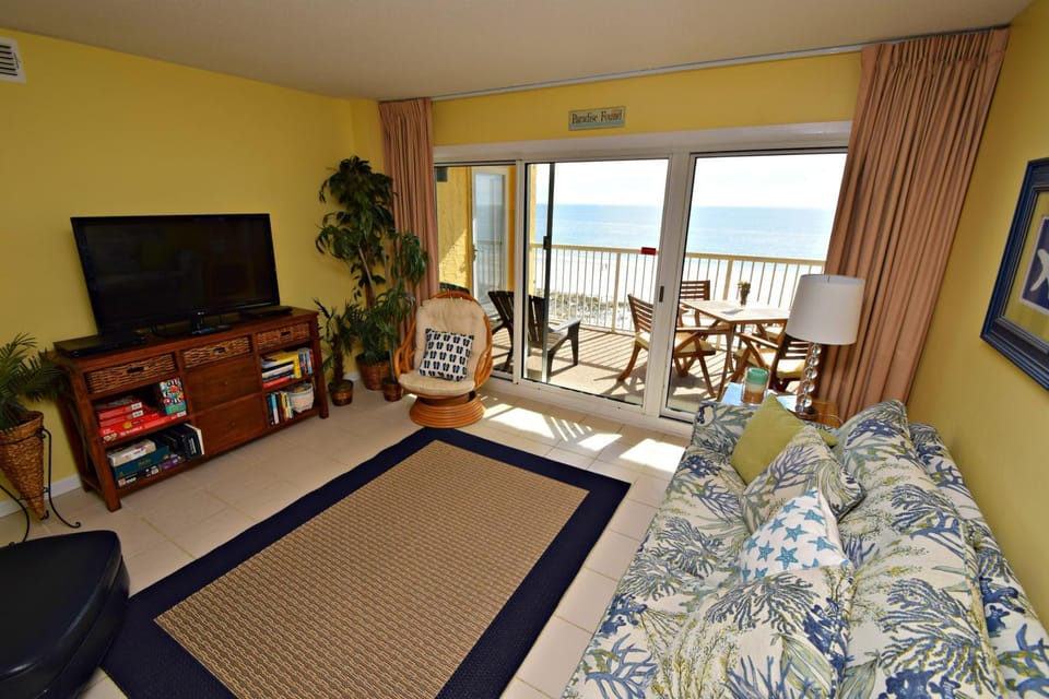 Living room, Seating area, Sea view