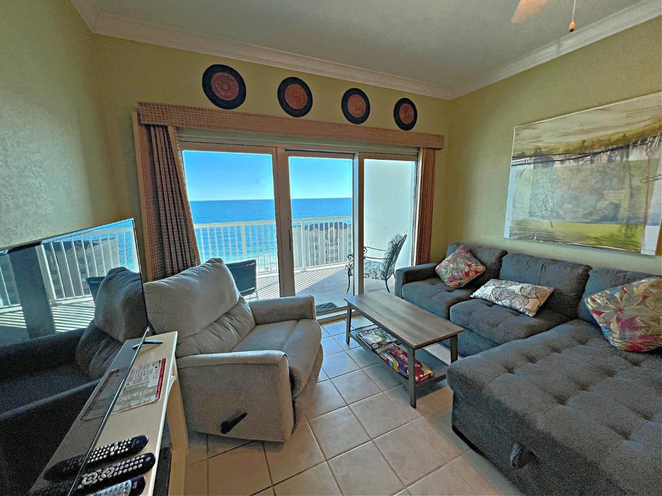 TV and multimedia, View (from property/room), Living room, Photo of the whole room, Sea view