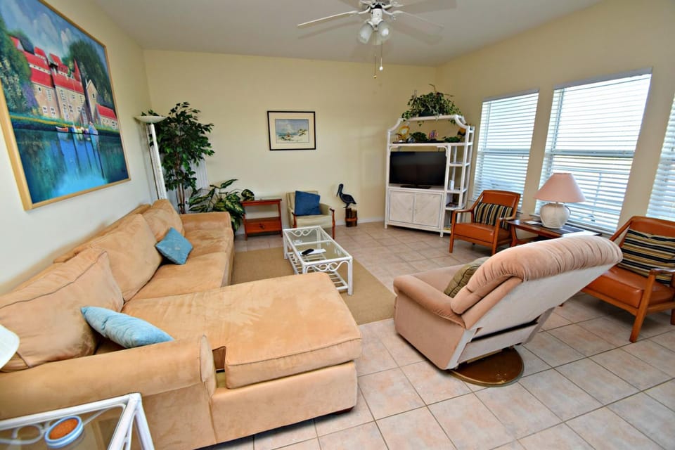 TV and multimedia, Living room, Photo of the whole room, Seating area
