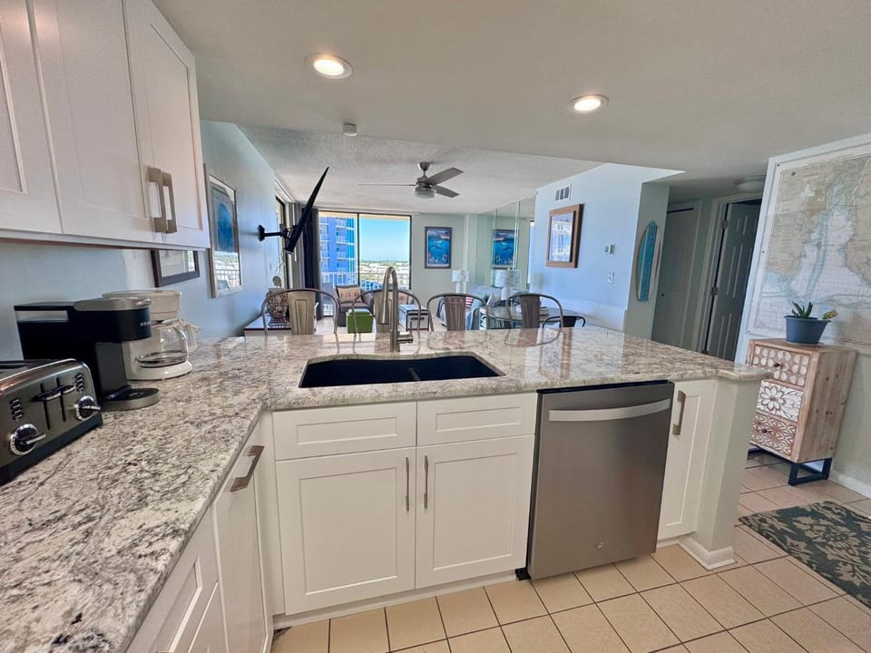 Kitchen or kitchenette, kitchen
