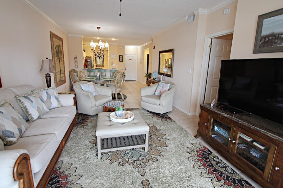 TV and multimedia, Living room, Photo of the whole room, Seating area