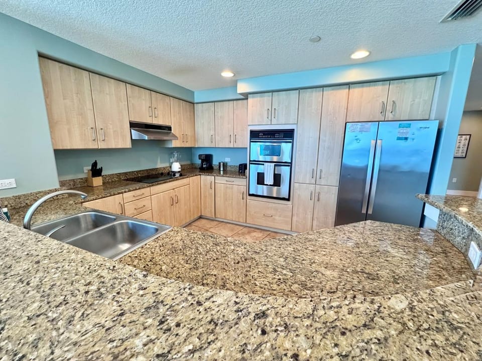 Kitchen or kitchenette, kitchen