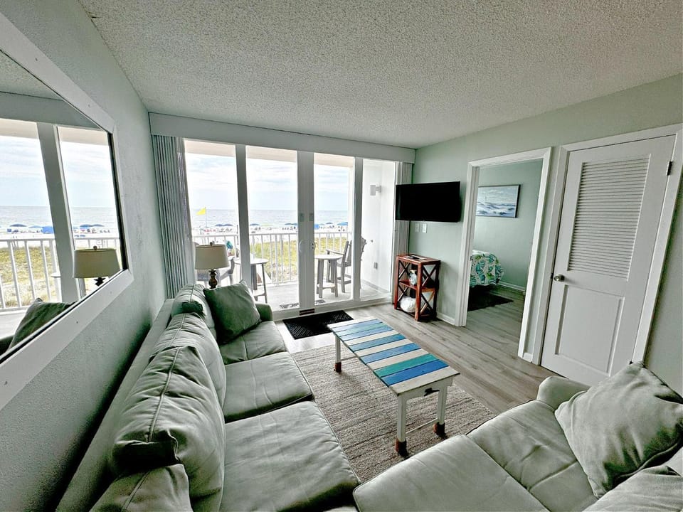 TV and multimedia, View (from property/room), Living room, Seating area