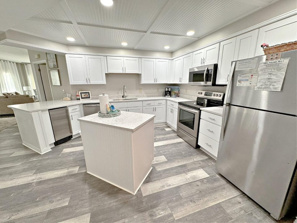 Kitchen or kitchenette, dishwasher, oven, stove, kitchen