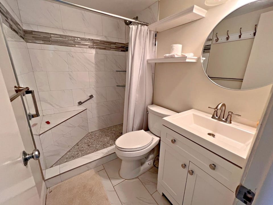 Shower, Toilet, Bathroom