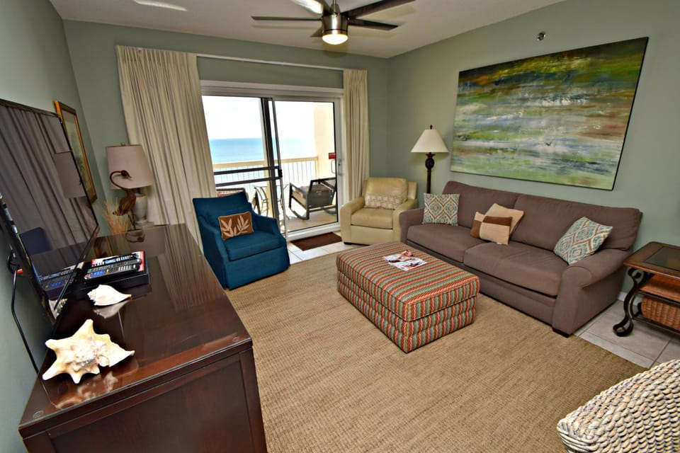 TV and multimedia, Living room, Photo of the whole room, Seating area