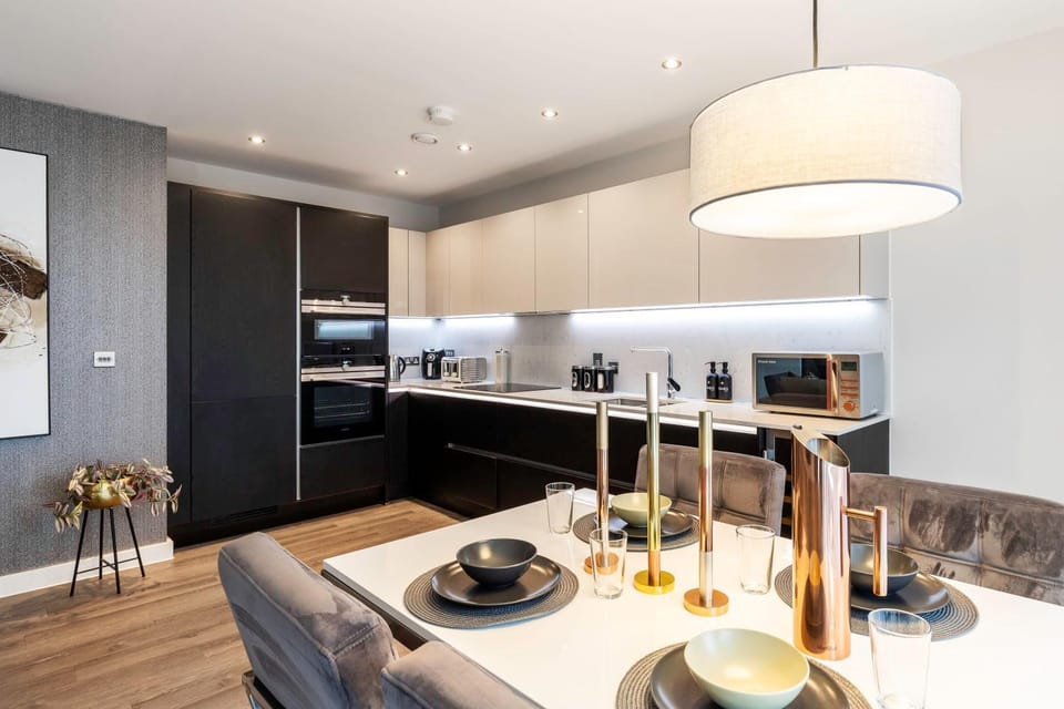 Showroom Splendour, Luxe London Elegance Apartment in London