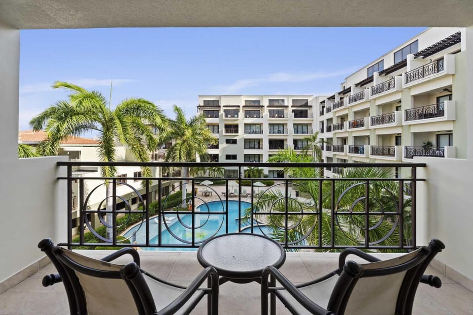 PC314 - Pool View - Couple or Family with kids - 1BR House in Noord
