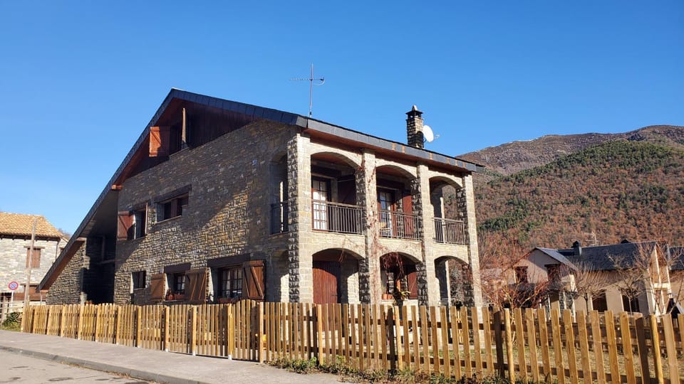 Property building, Balcony/Terrace