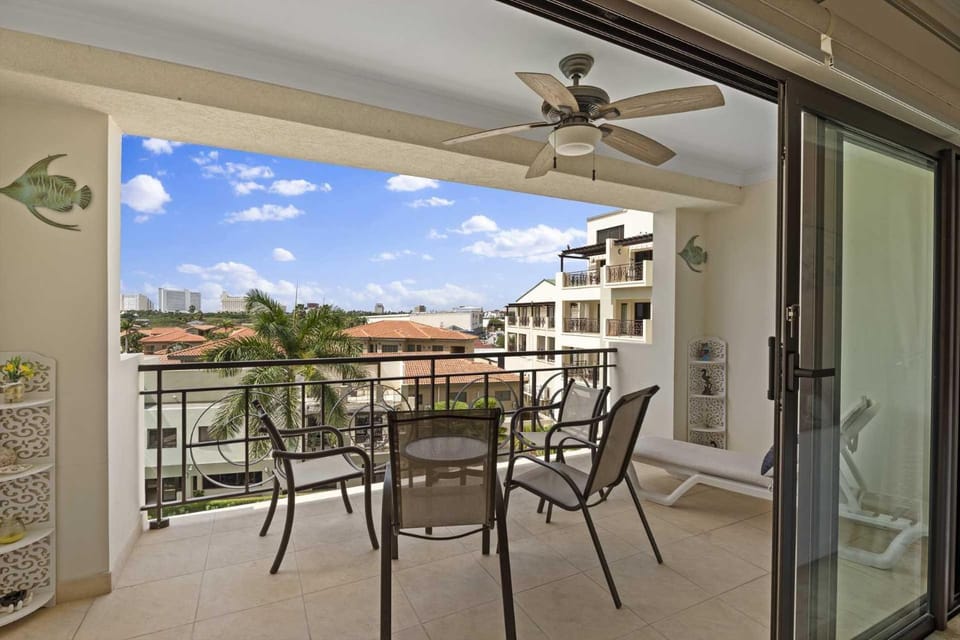 PC406 - Pool View - 1 BR Perfect for a couple - Close to Palm Beach - 1BR House in Noord