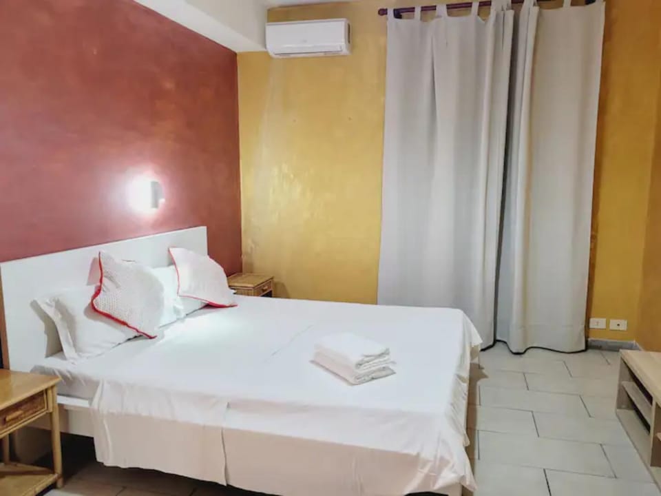 Bed, Photo of the whole room, Bedroom, towels, air conditioner