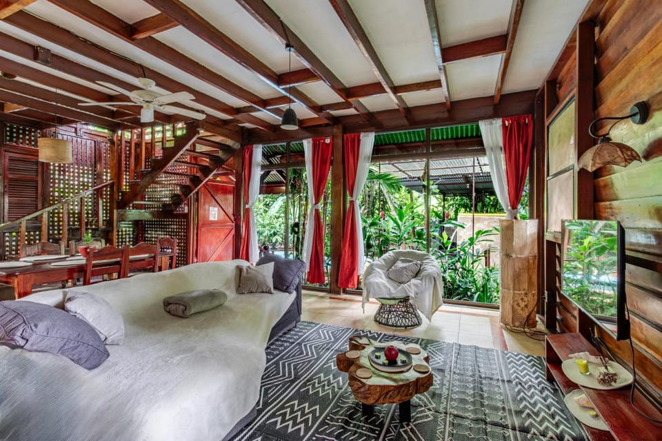 Communal lounge/ TV room, TV and multimedia, Living room, Evening entertainment