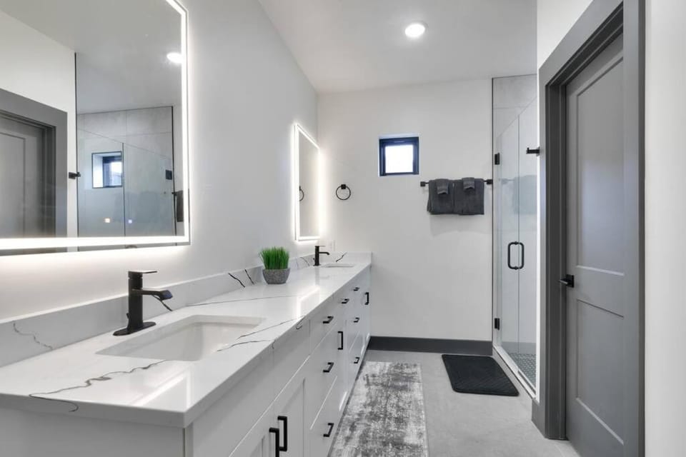 Vizcaya #6 - Moab's Newest Luxury Rental Apartment in Spanish Valley
