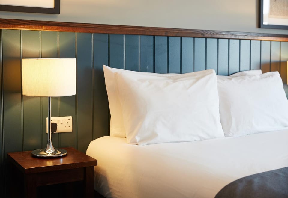 The Spyglass & Kettle by Greene King Inns Hotel in Bournemouth