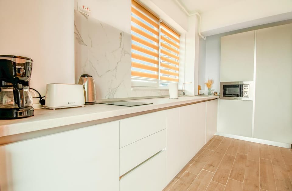 Coffee/tea facilities, Kitchen or kitchenette, minibar, stove