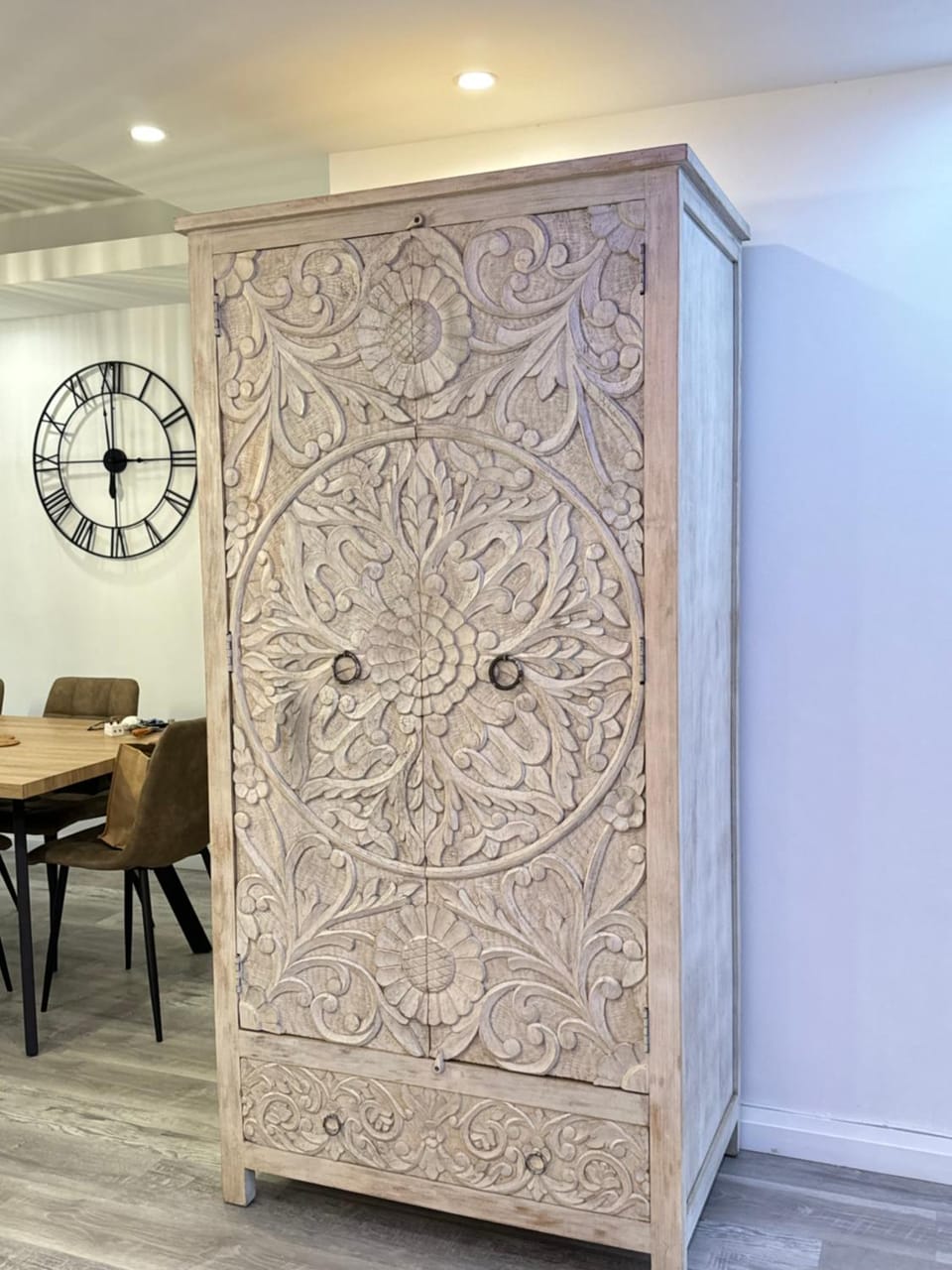 Decorative detail, wardrobe