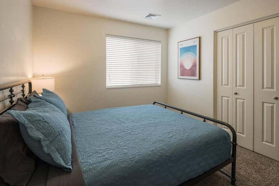 6K Top Floor Moab RedCliff Condo, POOL & HOT TUB Apartment in Utah