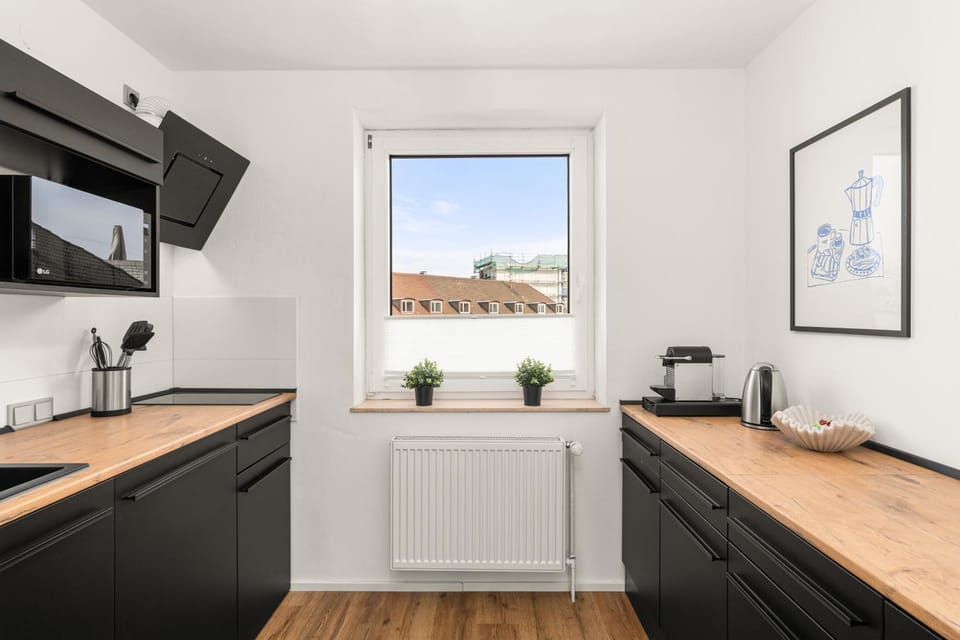 Patio, TV and multimedia, Coffee/tea facilities, Kitchen or kitchenette, Dining area, City view, Non alcoholic drinks, dishwasher, internet, internet, minibar, oven, stove, toaster