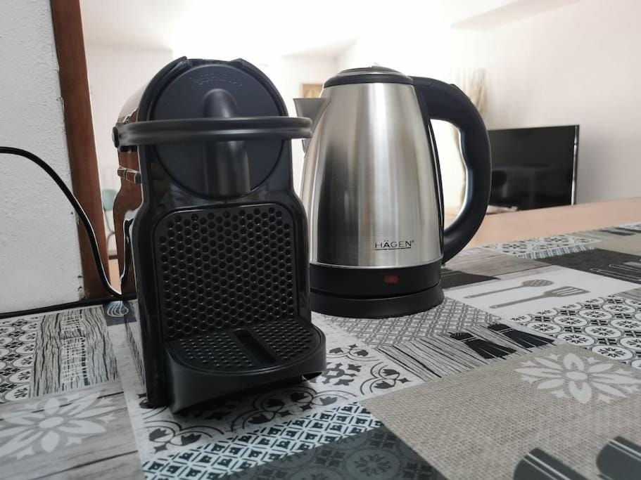 Coffee/tea facilities, Kitchen or kitchenette
