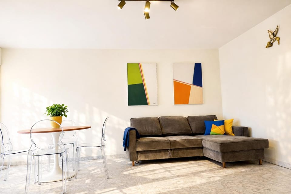 Air Conditioning 1 min to sea Garage Terrace Absolute calm Apartment in Roquebrune-Cap-Martin
