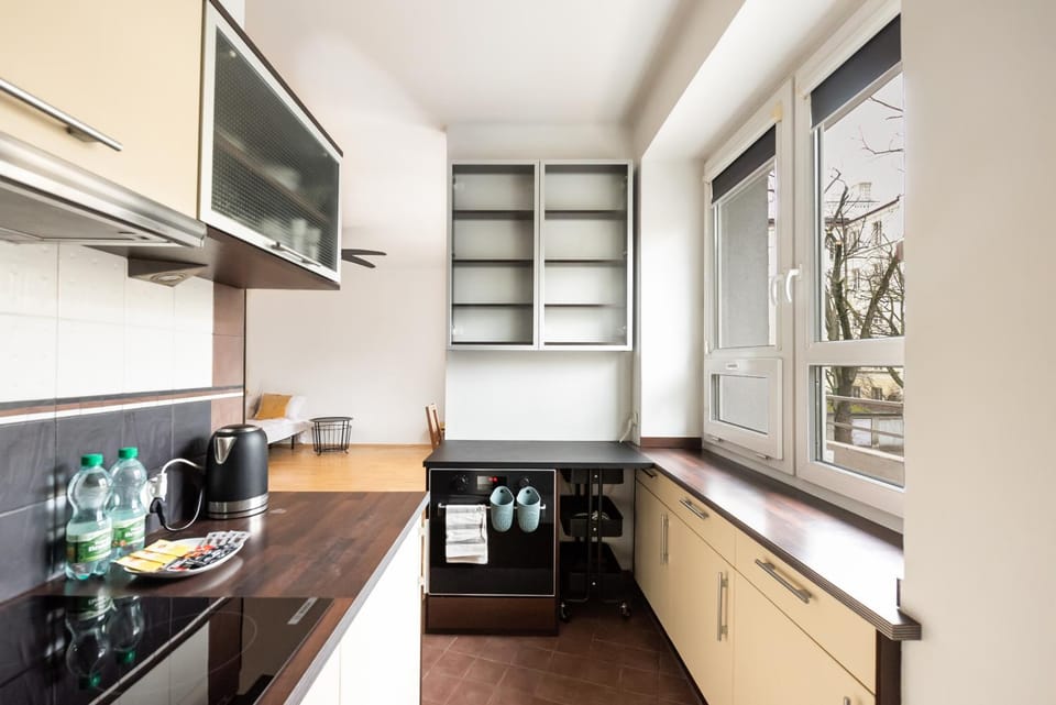 TV and multimedia, Coffee/tea facilities, Kitchen or kitchenette, Dining area, pet friendly, stove