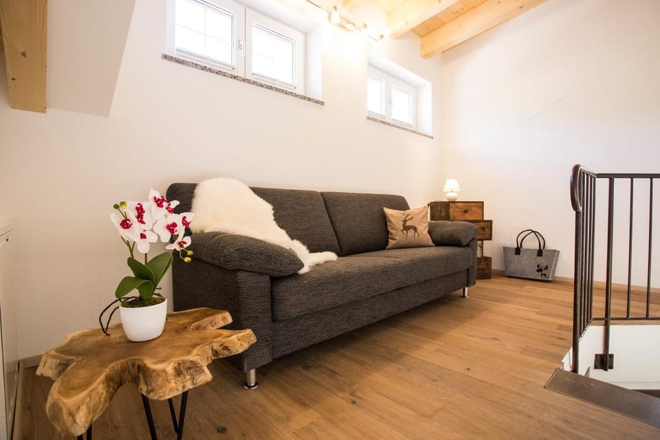 Bed, Living room, Photo of the whole room