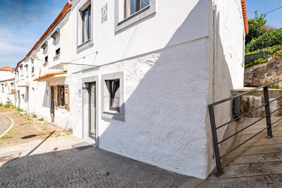 Property building, Facade/entrance, Off site