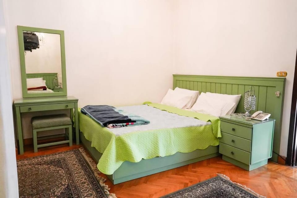 Amazing Flat 9 mins to Airport at Heliopolis Apartment in Cairo Governorate