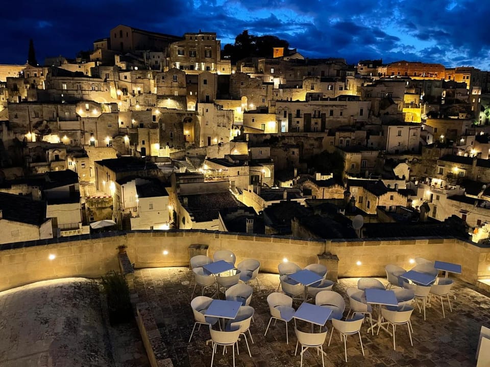 Balcony/Terrace, City view
